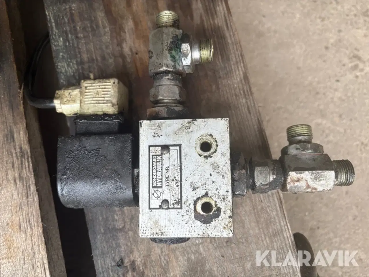Billede 10 - Hydraulikblok Danfoss 6x2 +2 med 2 joystick
