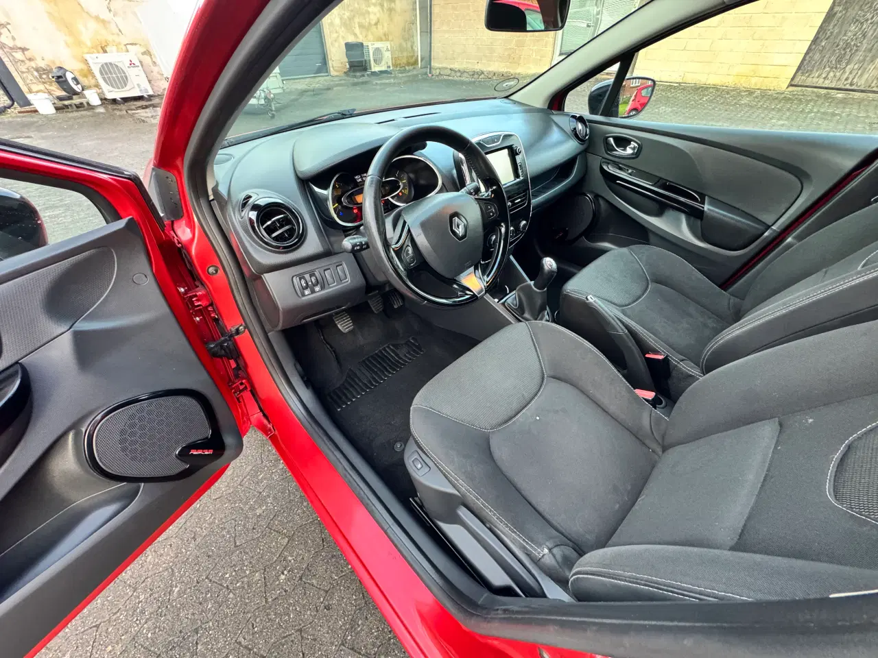 Billede 4 - Nysynet RENAULT Clio 2015 27KM/L