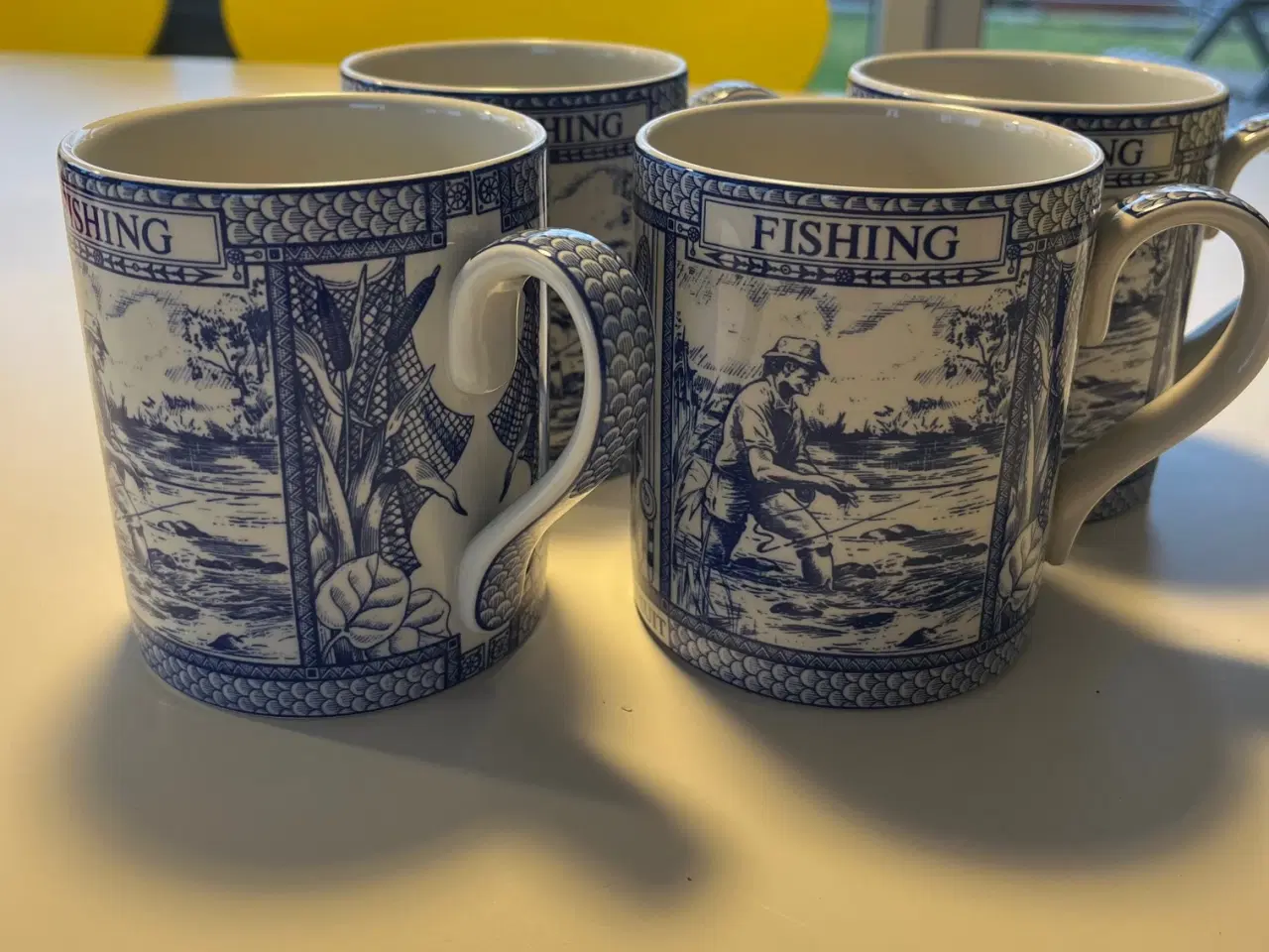 Billede 1 - Fire flotte krus, engelsk porselæn