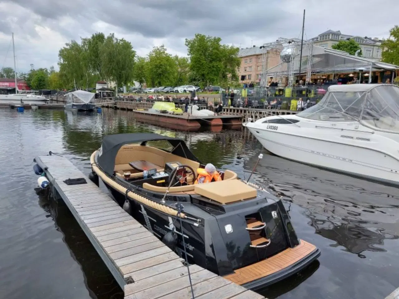 Billede 2 - Corsiva 595 Tender - 40 HK Yamaha/Udstyr