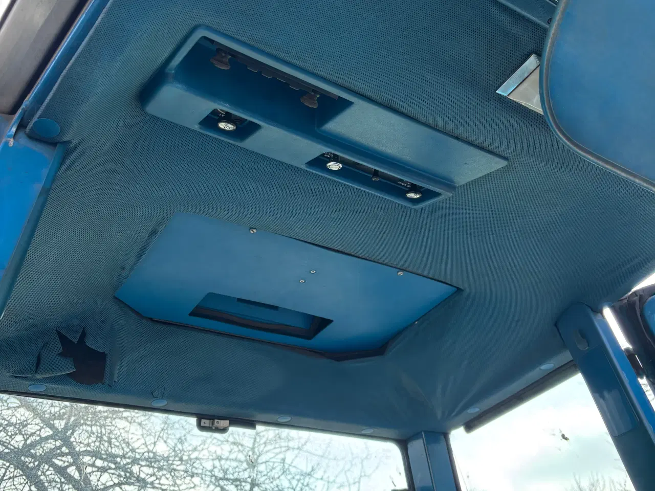 Billede 18 - Ford 6610 med næsten ny frontlæsser