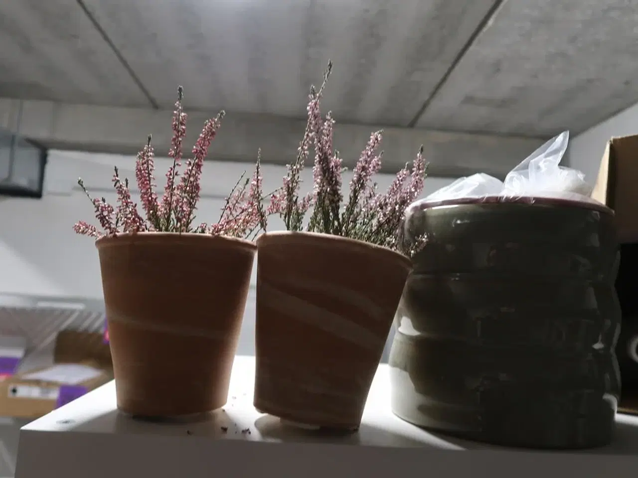 Billede 2 - Parti tallerkner, kopper, kander mm.