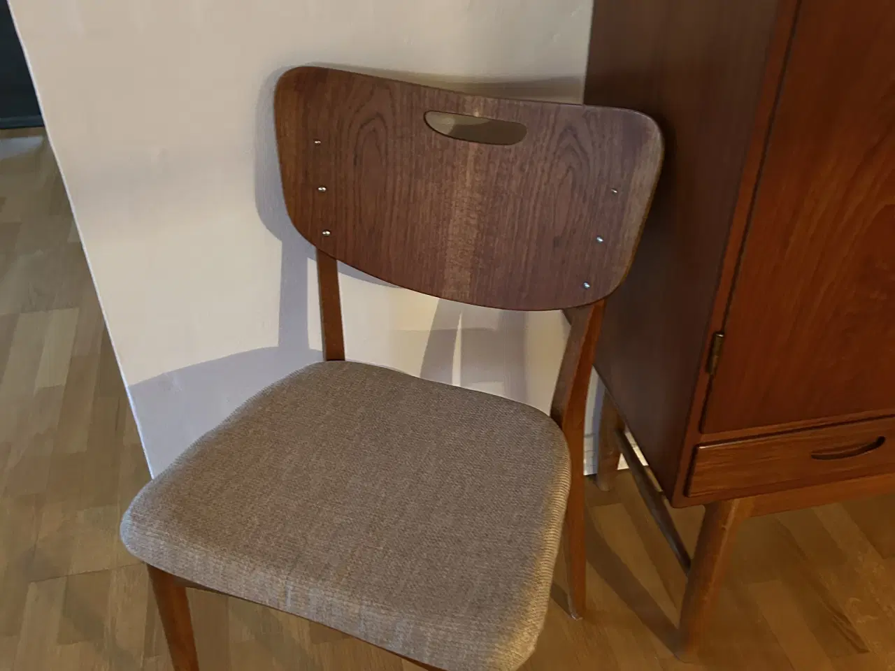 Billede 2 - Teaktræ spisebords stole
