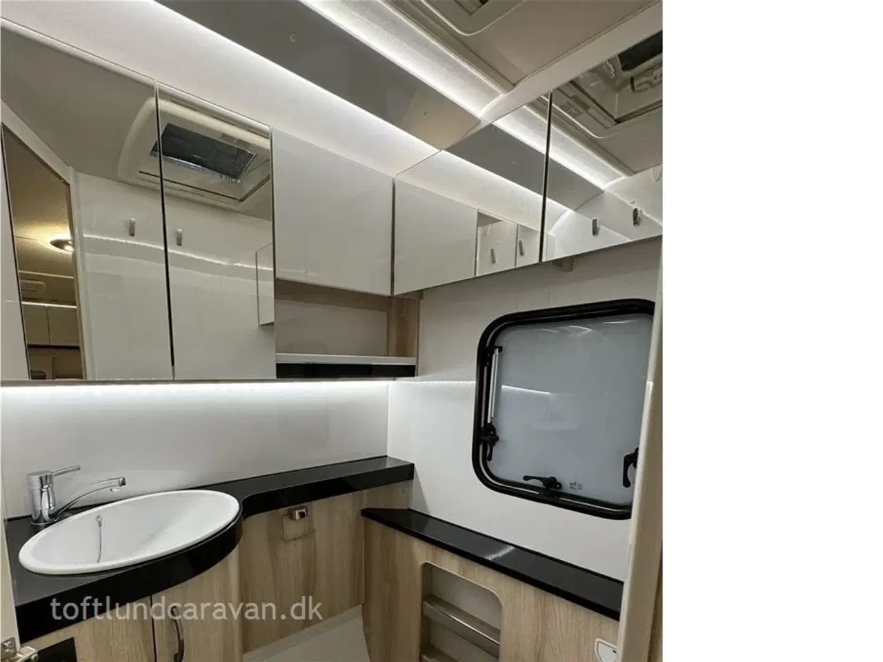 Billede 18 - 2024 - Hobby De Luxe 460 SFf LAV VÆGT. FÅ ET EKSTRA GODT TILBUD. m/QUEENS SENG ! NU PÅ LAGER TIL OMGÅENDE LEVERING !