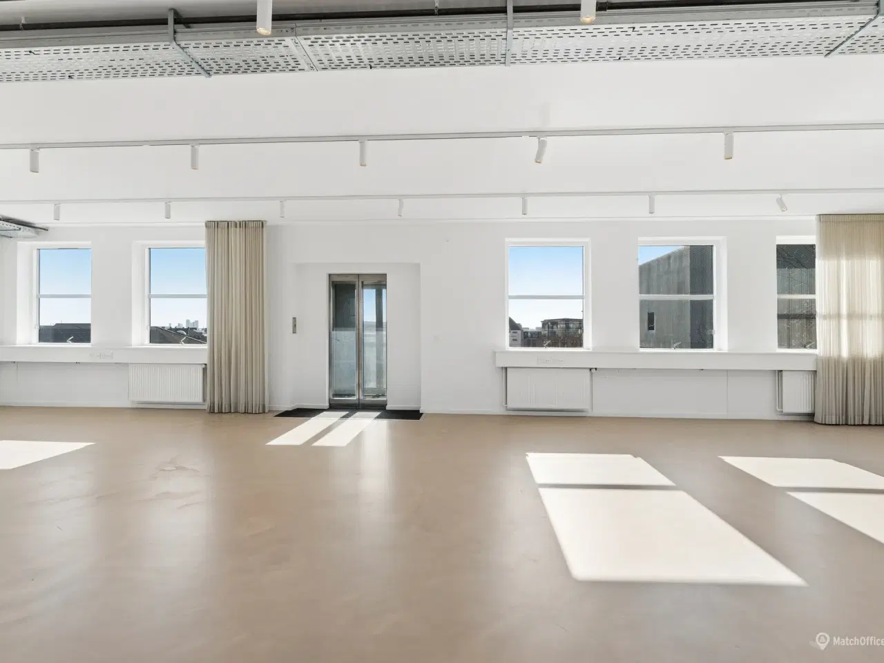 Billede 6 - New Yorker-inspirerede kontorlejemål i Nordvest – moderne lyse og fulde af karakter