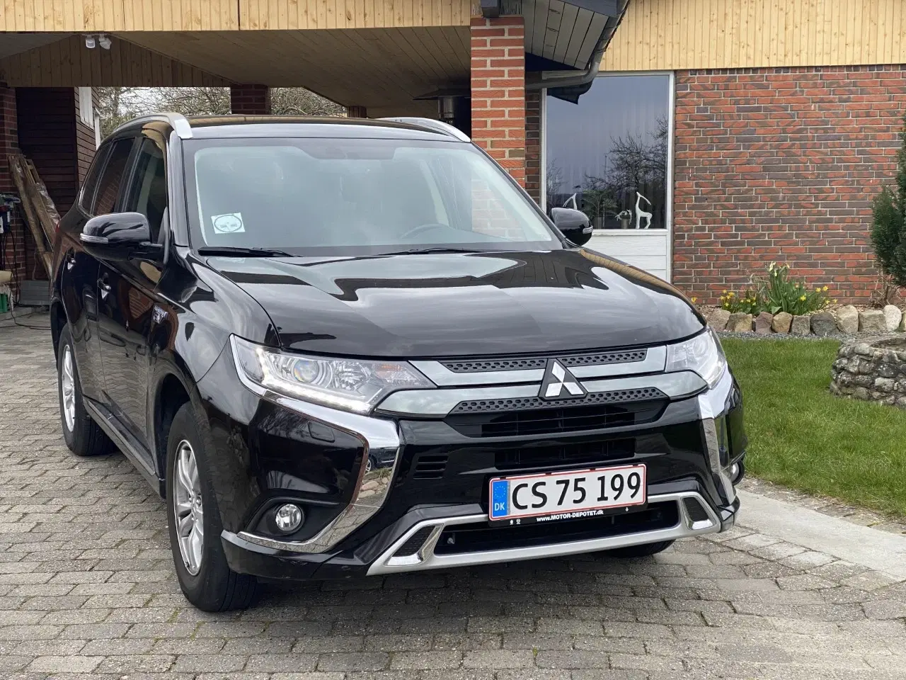 Billede 1 - Mitsubishi Outlander 2,4 PHEV 4WD Invite + CVT 4WD