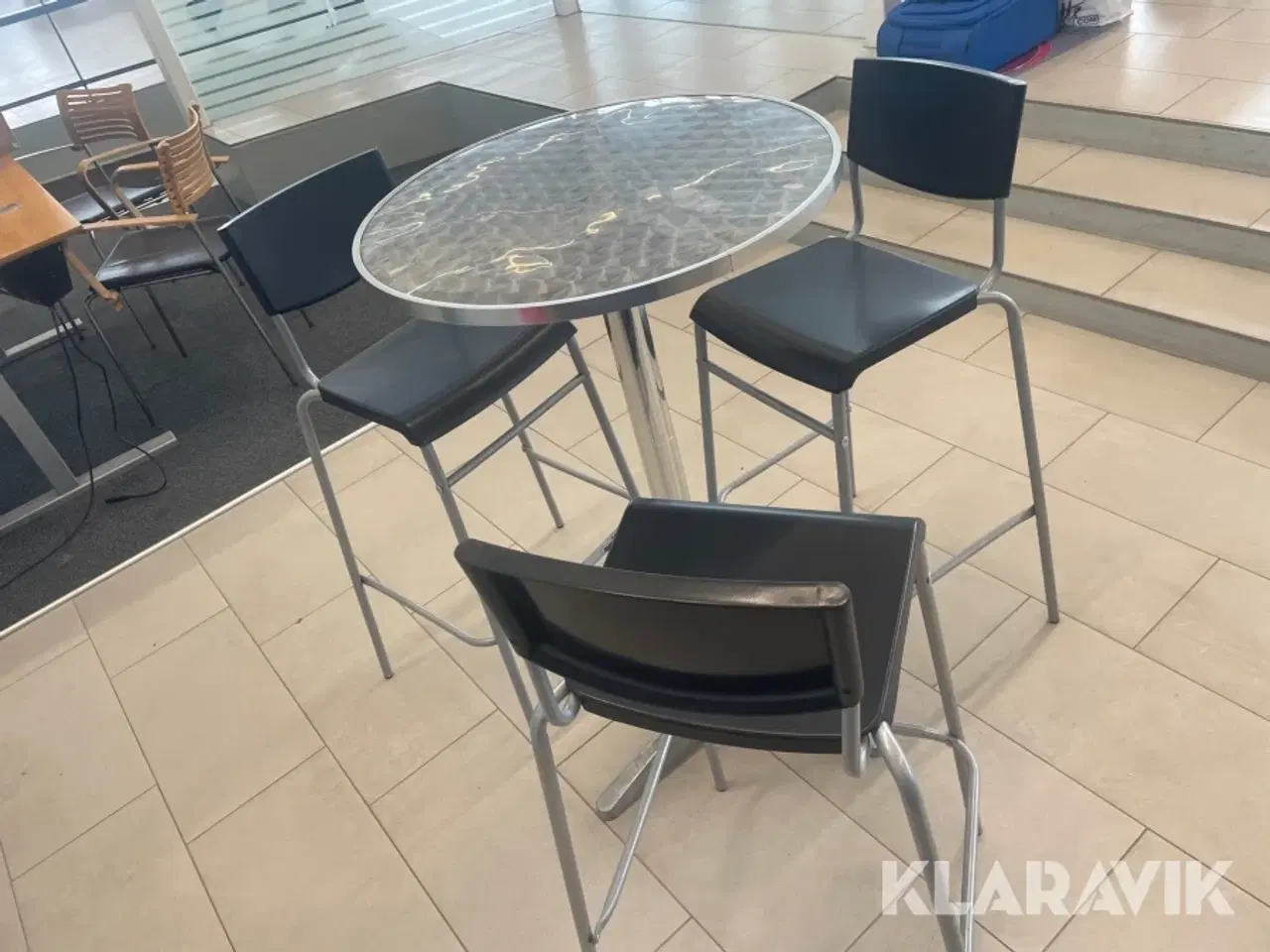 Billede 3 - Café bord plus barstole