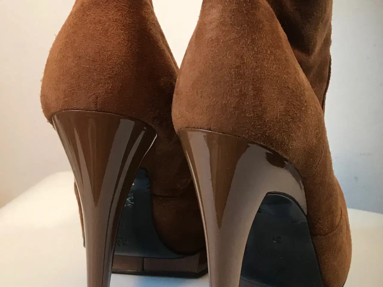 Billede 5 - Alberta Ferretti, støvletter, str 37