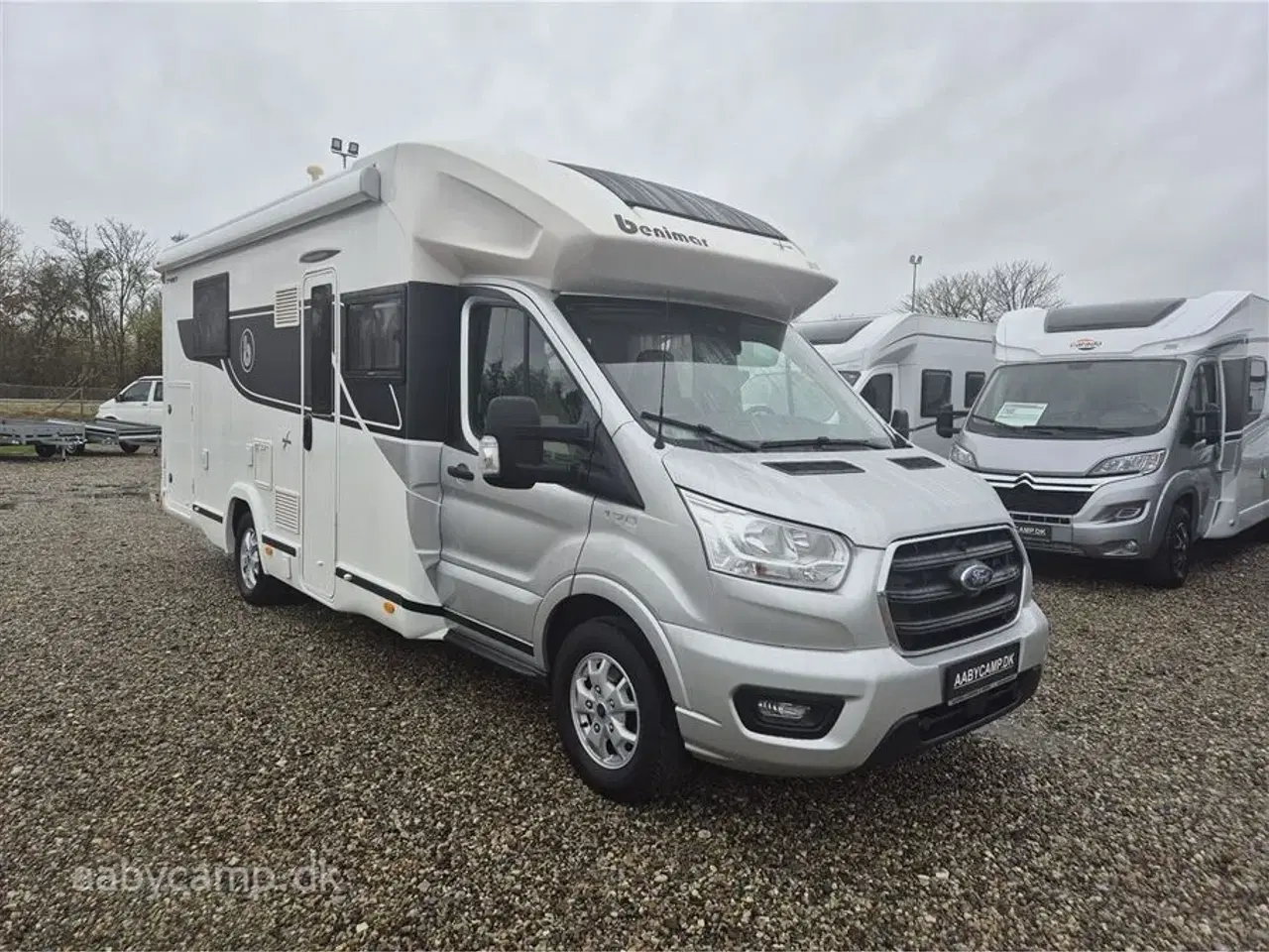 Billede 1 - 2022 - Benimar Tessoro 497   Nk pakke. Automatgear. solceller. Lithium batteri. Markise. cykelstativ. Queensbed. A/C.