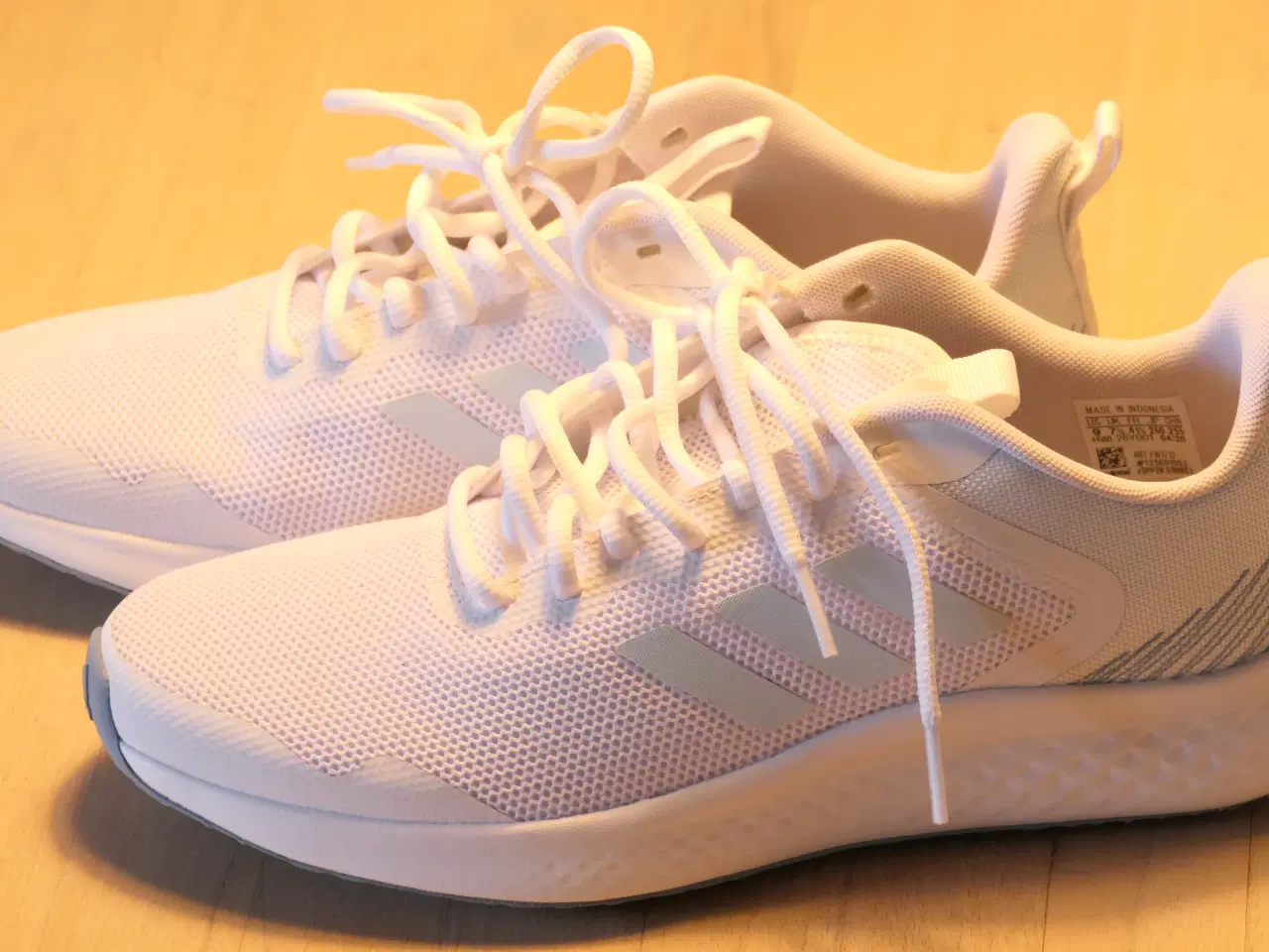Billede 1 - Hvide Adidas sneakers