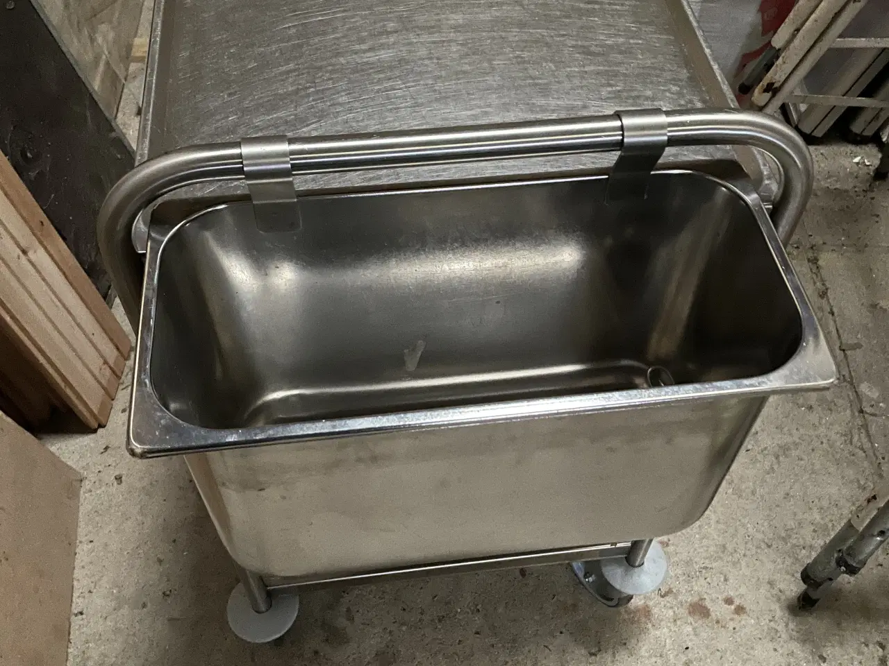 Billede 2 - Rullebord i rustfri stål fra Hupfer