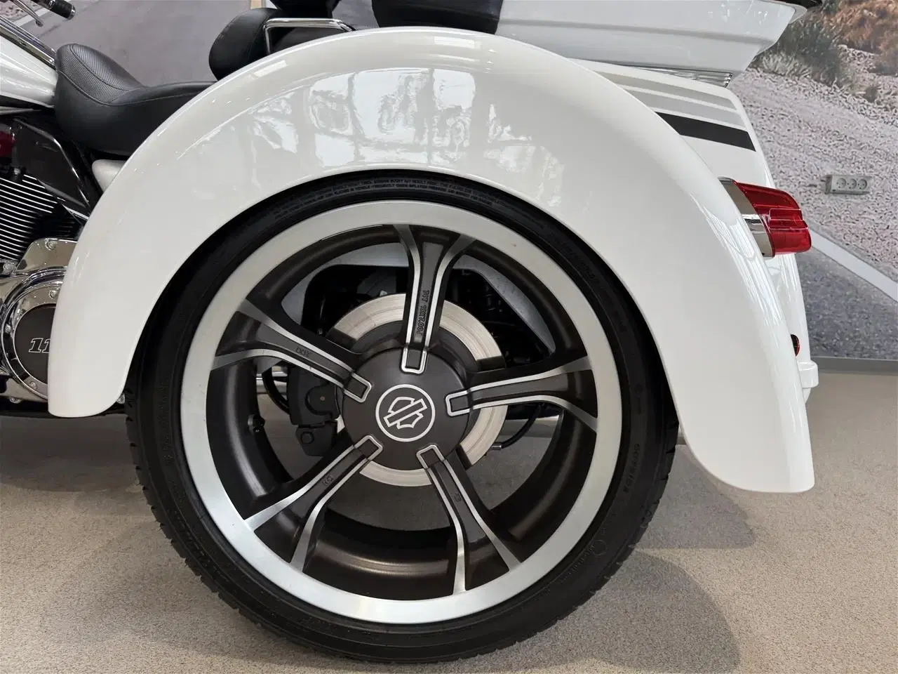 Billede 19 - Harley-Davidson FLHTCUTGSE Tri Glide Ultra CVO 117" Trike