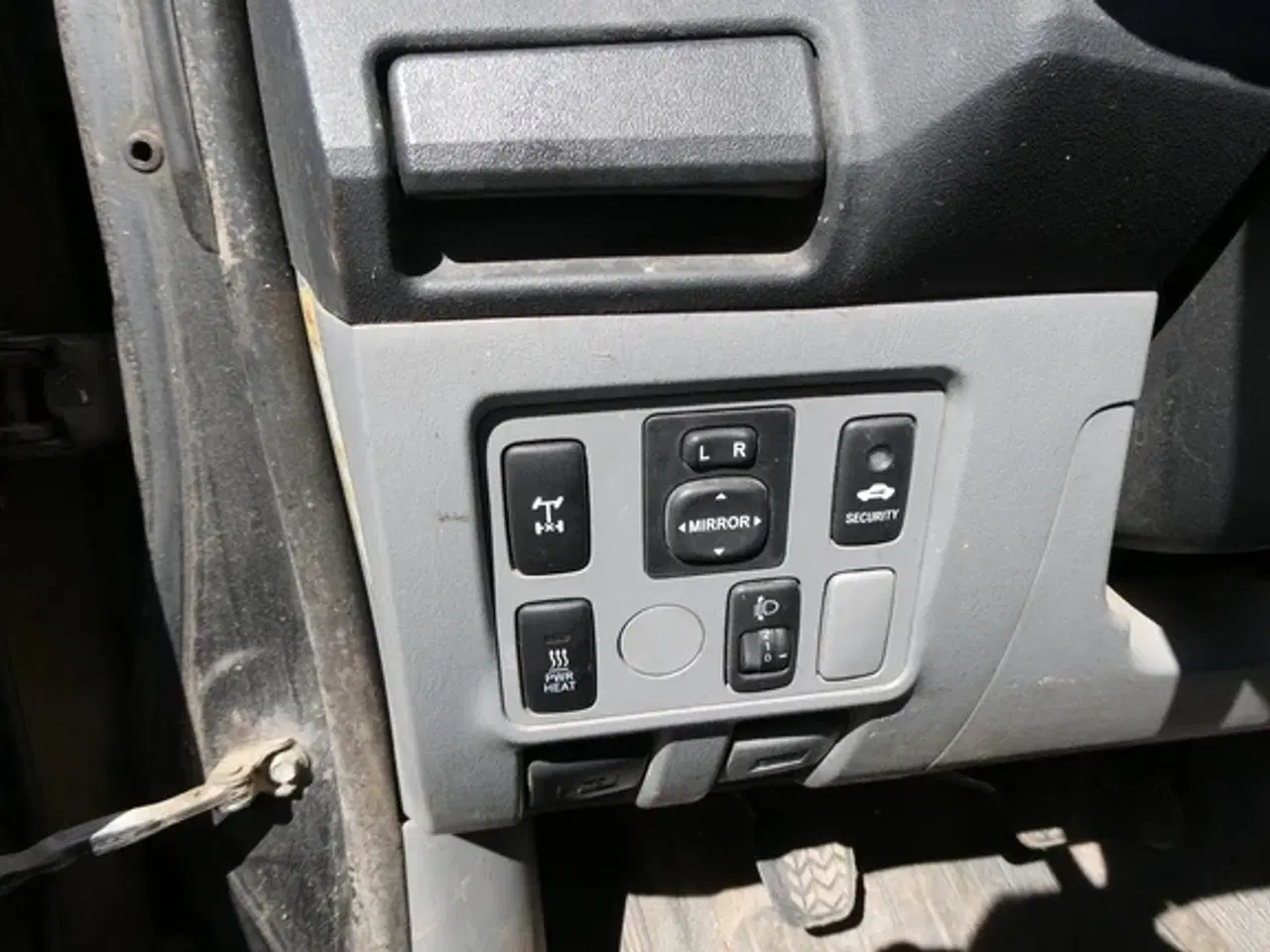 Billede 6 - Toyota HiLux 2,5 D-4D 120 Ex.Kab 4x4 SR5