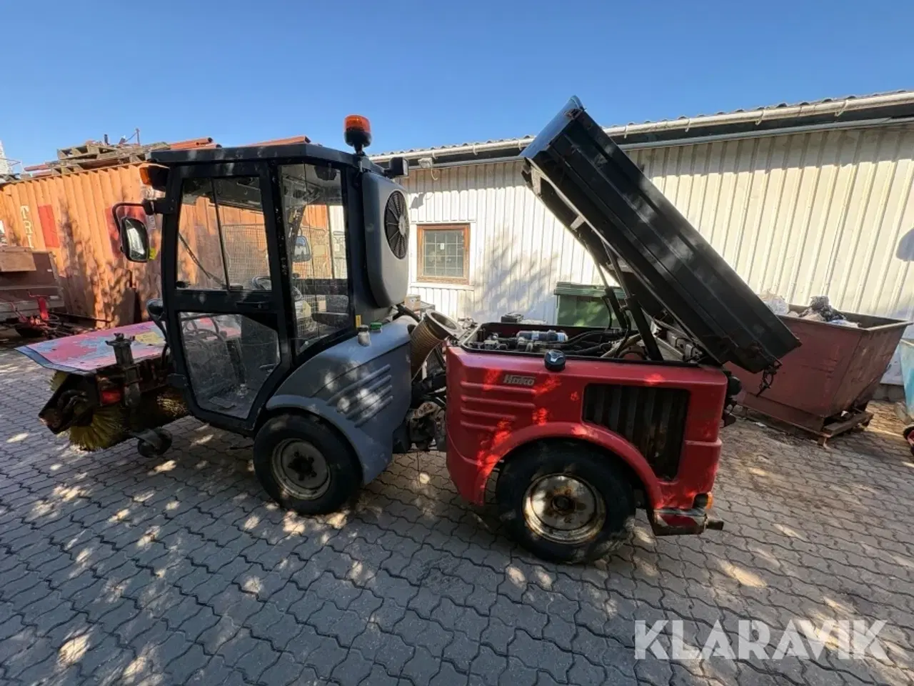 Billede 2 - Redskabsbærer Hako Citymaster 1200 med fejesug