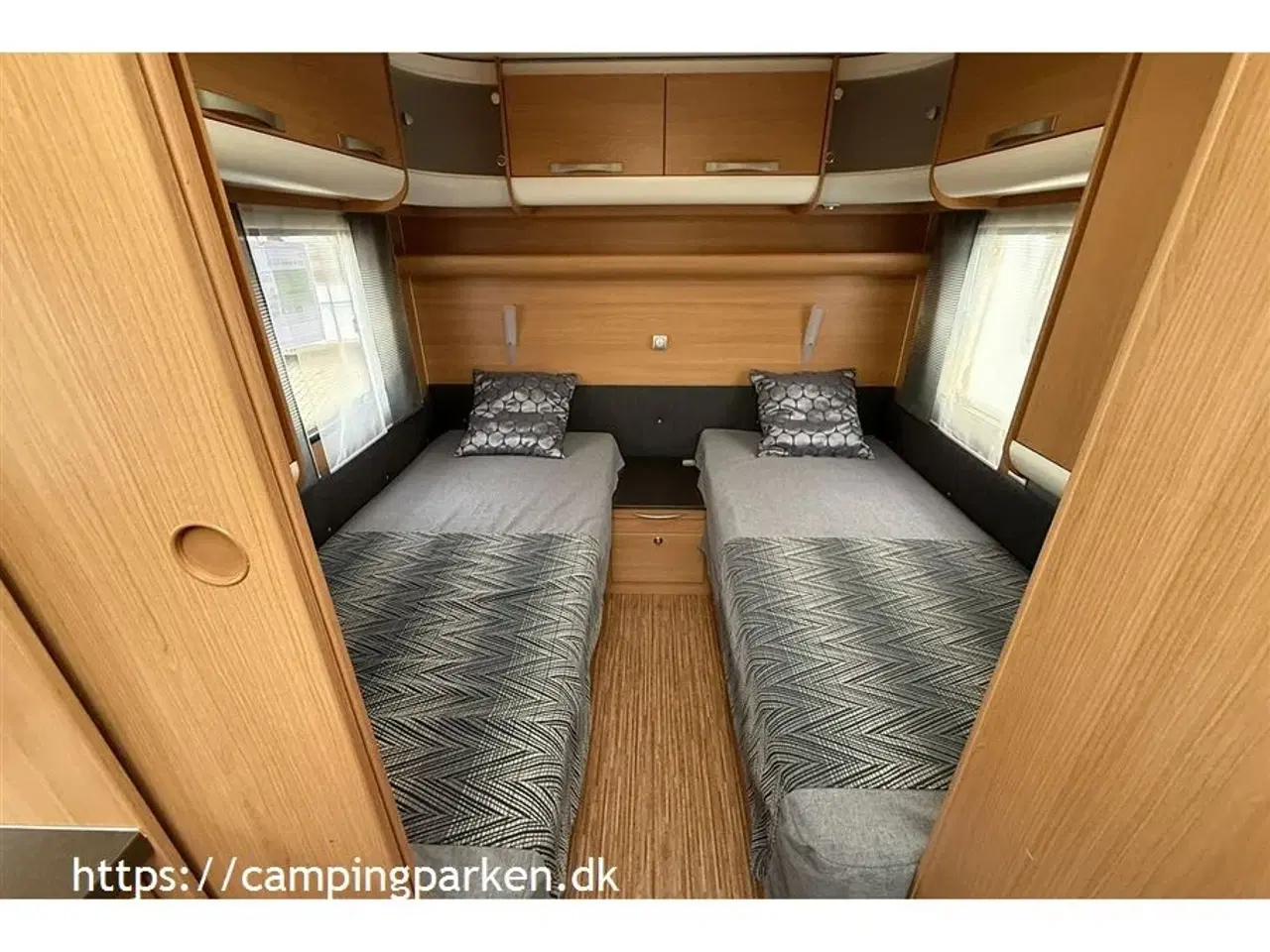 Billede 8 - 2011 - Adria Adora 512 UL Veludstyret og velholdt vogn med enkeltsenge