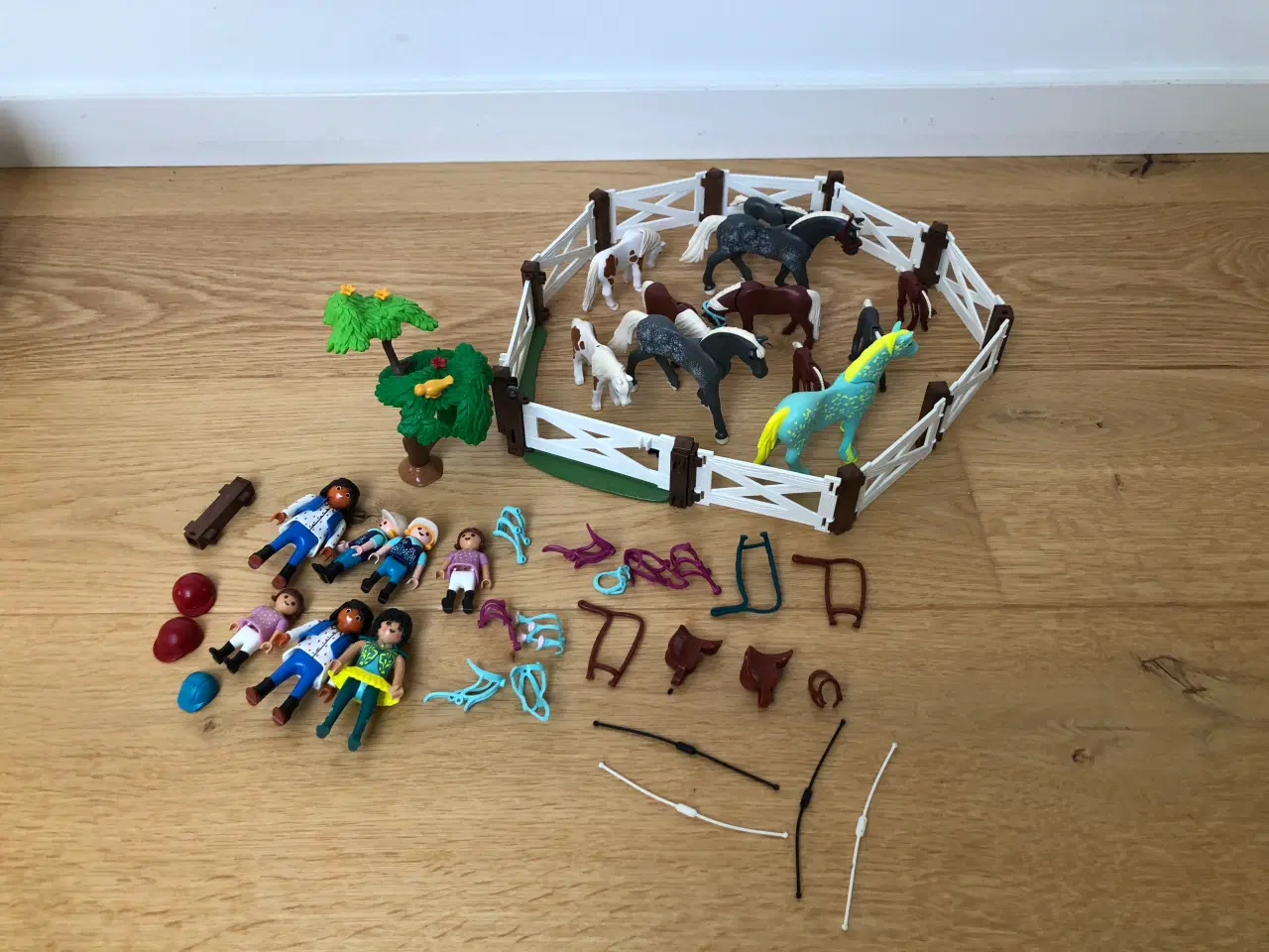 Billede 1 - Playmobil heste m. Tilbehør