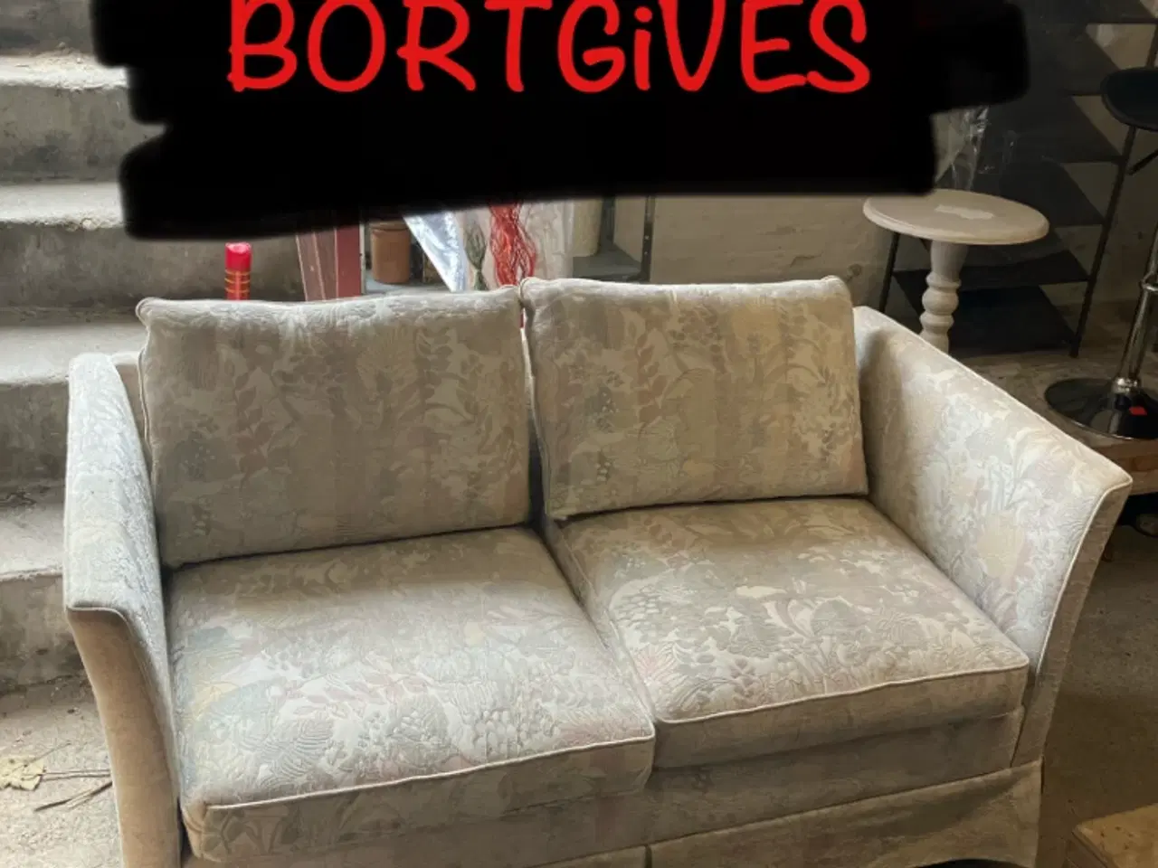 Billede 1 - Sofa bortgives