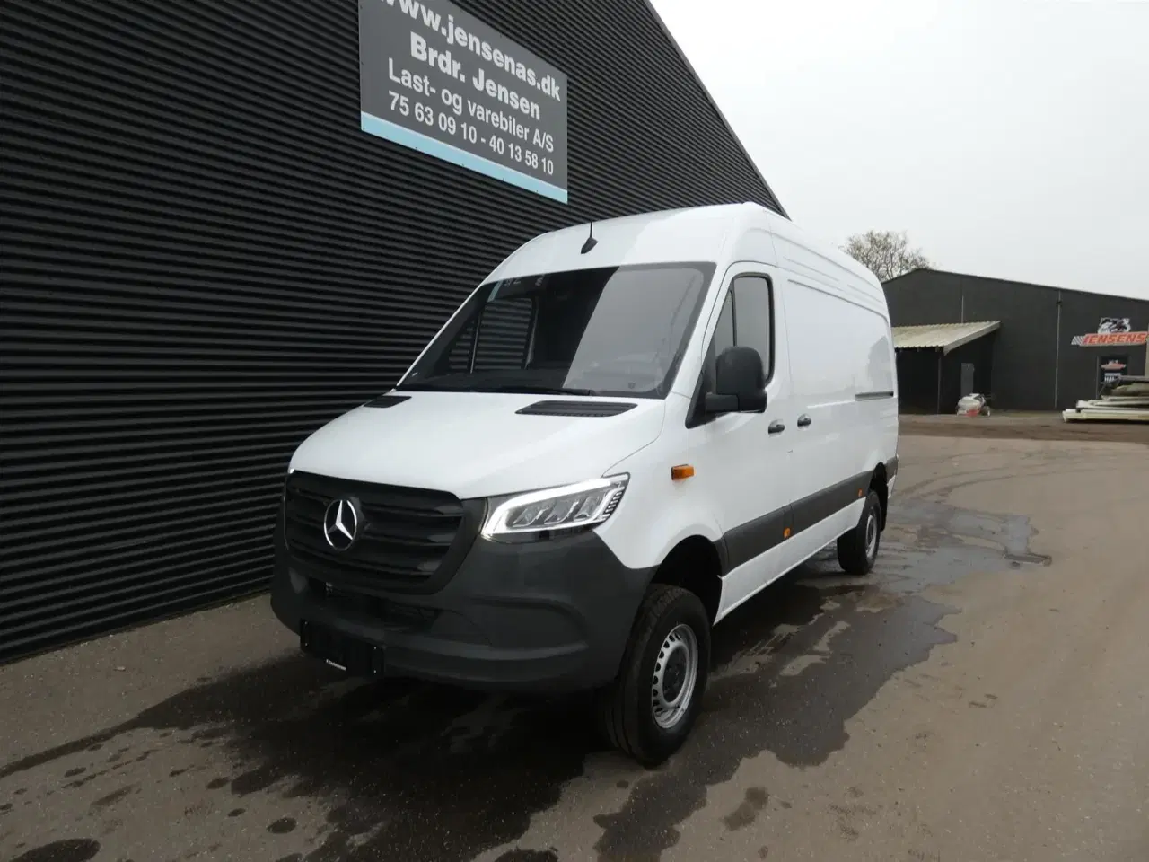 Billede 2 - Mercedes-Benz Sprinter 319 2,0 CDI A2 4X4 9G-Tronic 190HK Van 9g Aut.