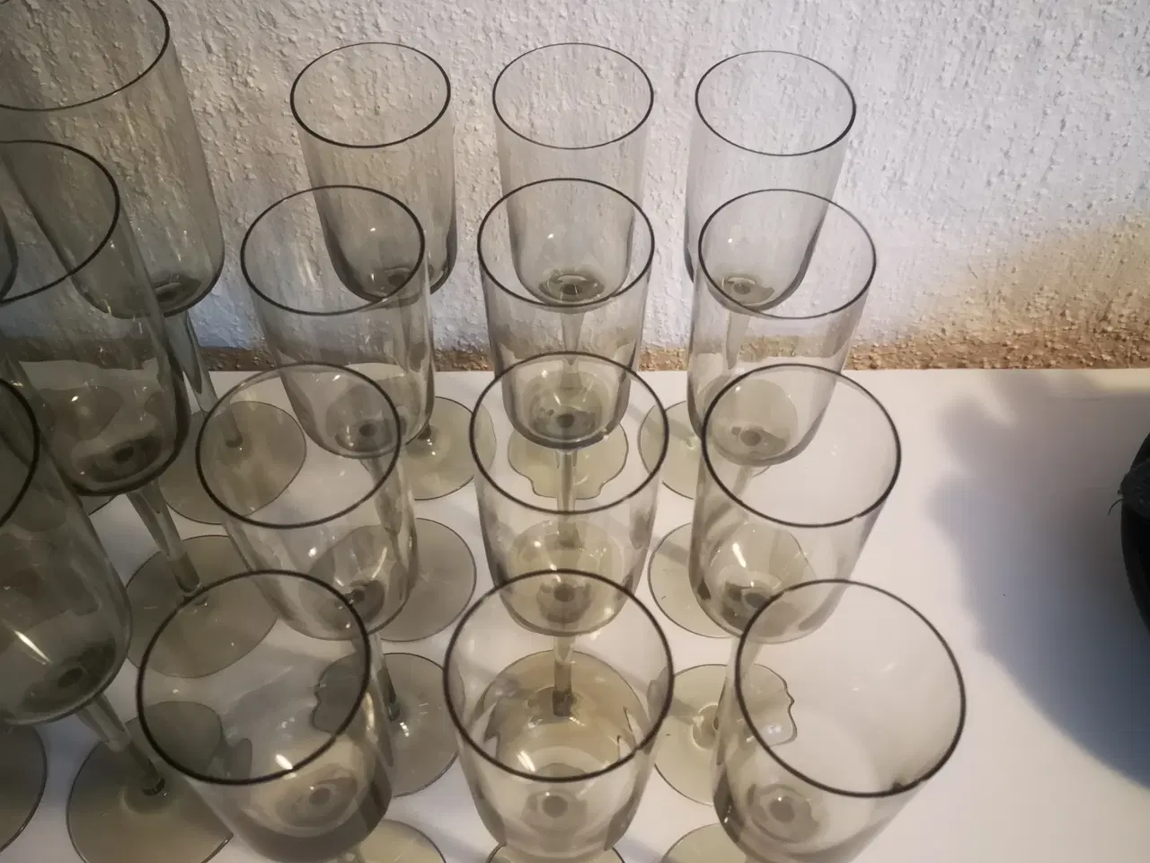 Billede 4 - Holmegaard Largo rødvinsglas og hvidvinsglas
