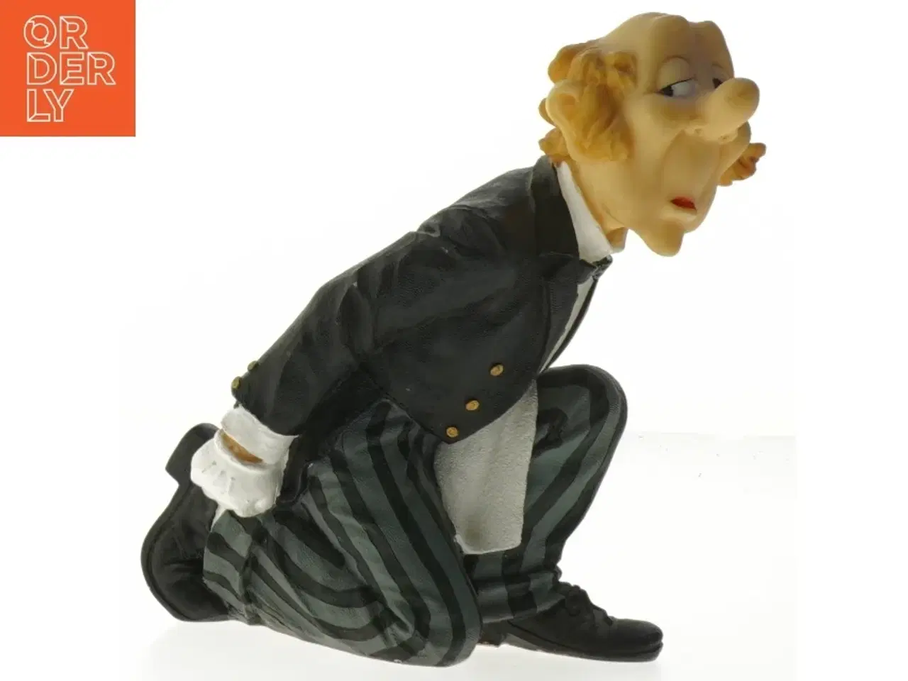 Billede 1 - Figur af en mand i smoking (str. 18 cm)