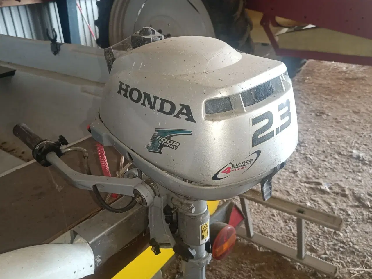 Billede 5 - - - - 10 fods med motor og trailer