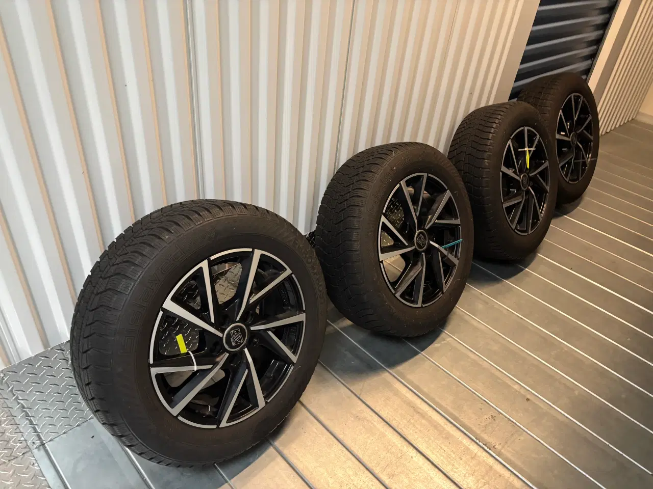 Billede 4 - Flotte alufælge med vinterdæk