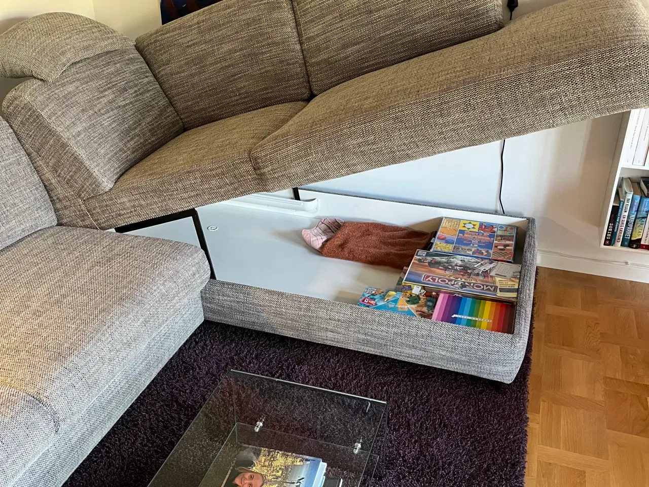Billede 3 - Hjørnesofa med opbevaring og udtræk