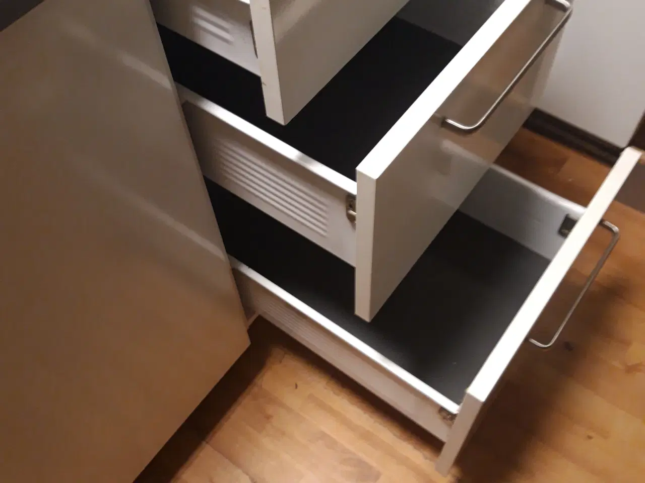 Billede 7 - Pæn HTH køkken sælges