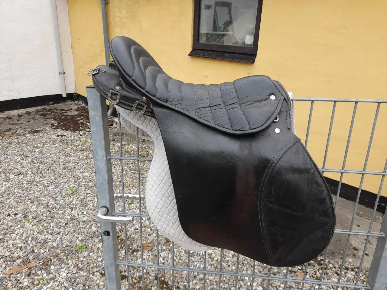 Billede 2 - Islændersaddel  17" sort 