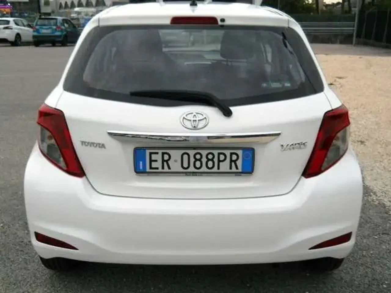 Billede 2 - Toyota Yaris fra 2013 sælges som reservedele.