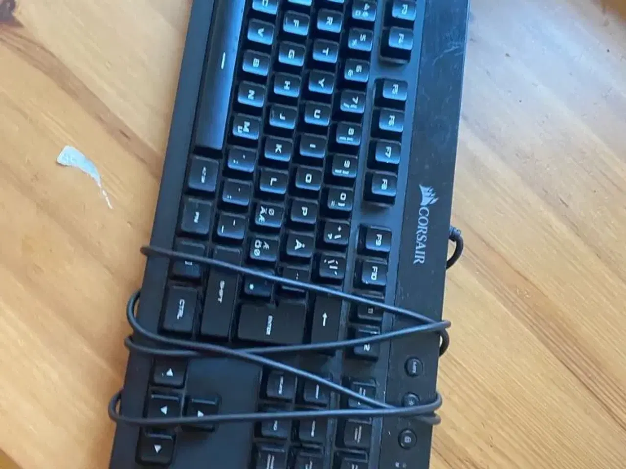 Billede 2 - Tastatur og headset
