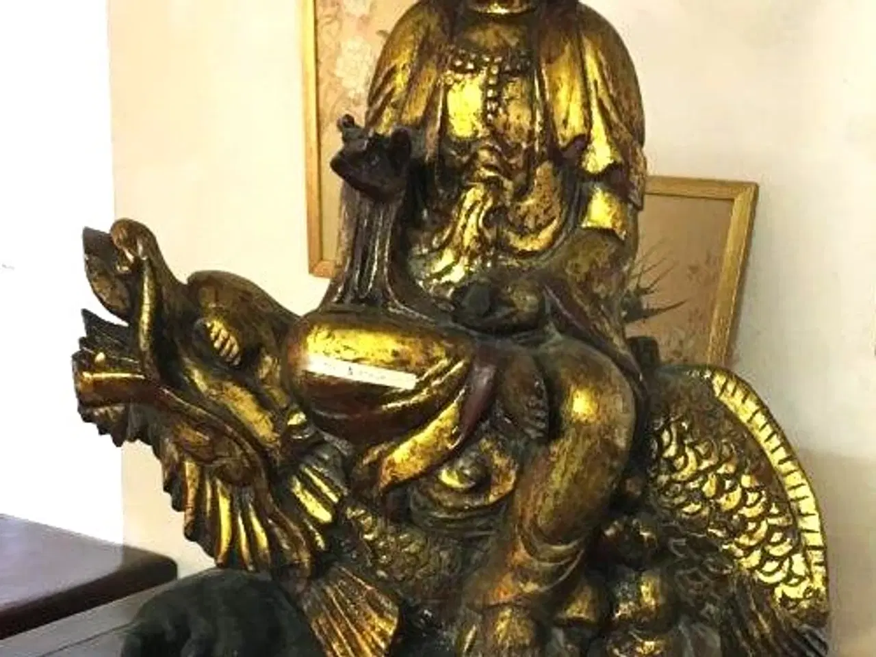 Billede 1 - Kinesisk forgyldt træfigur Quan Yin på Dragon King