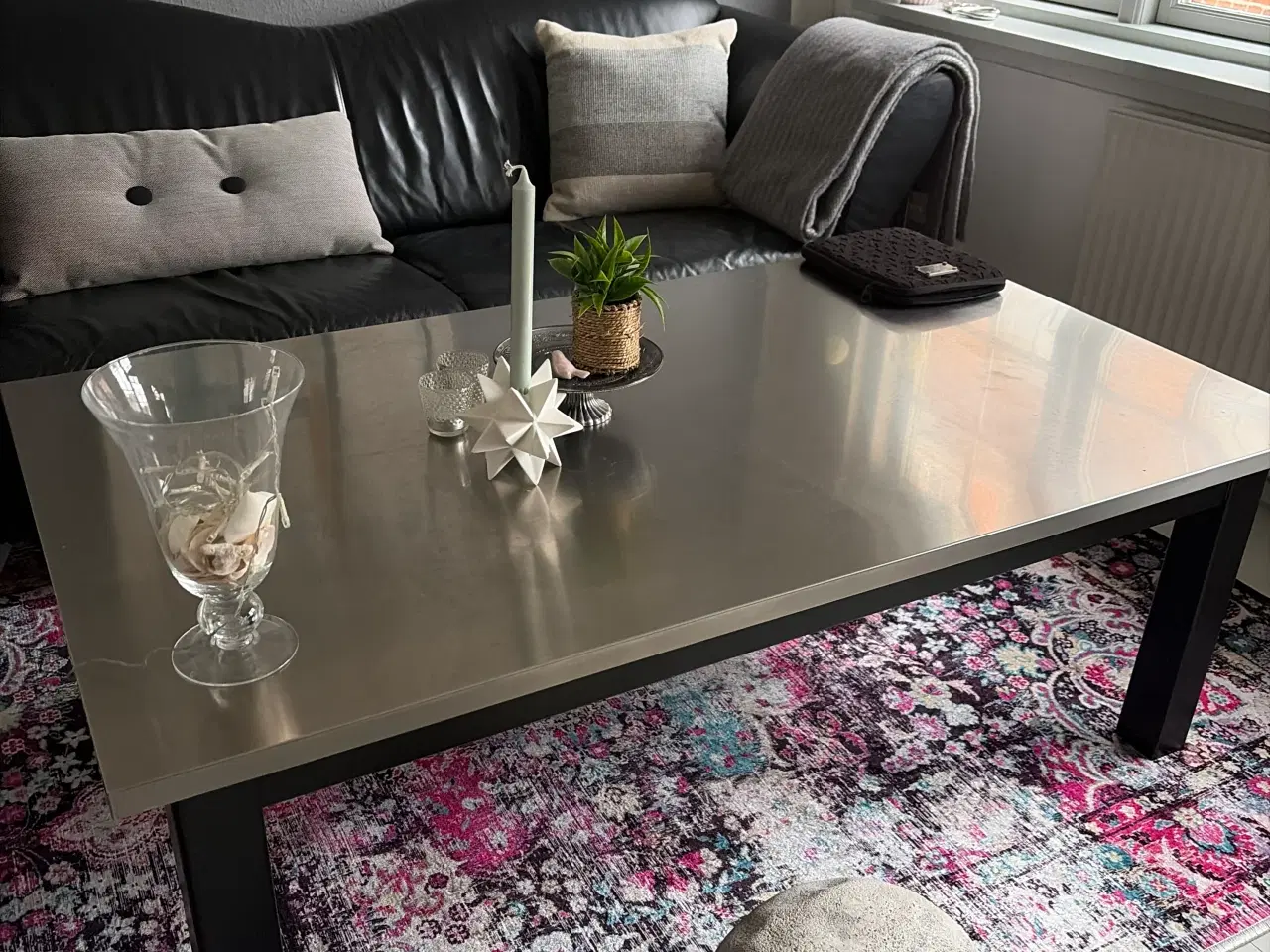 Billede 1 - Sofabord i rustfrit stål med sorte træben