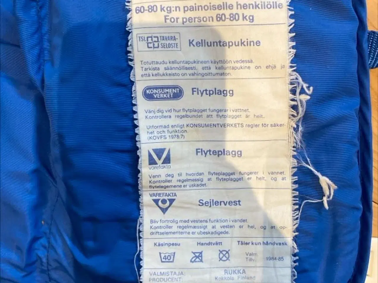 Billede 1 - 3 redningsveste bortgives