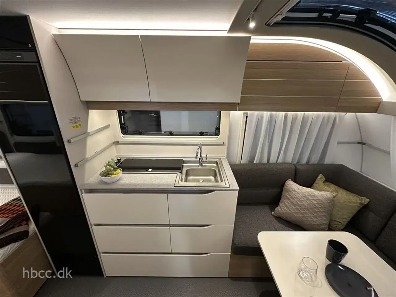 Billede 3 - 2024 - Adria Adora 572 UT Selected Edition   Adria Adora 572 UT Selected Edition (2024) – SPAR 10.000KR