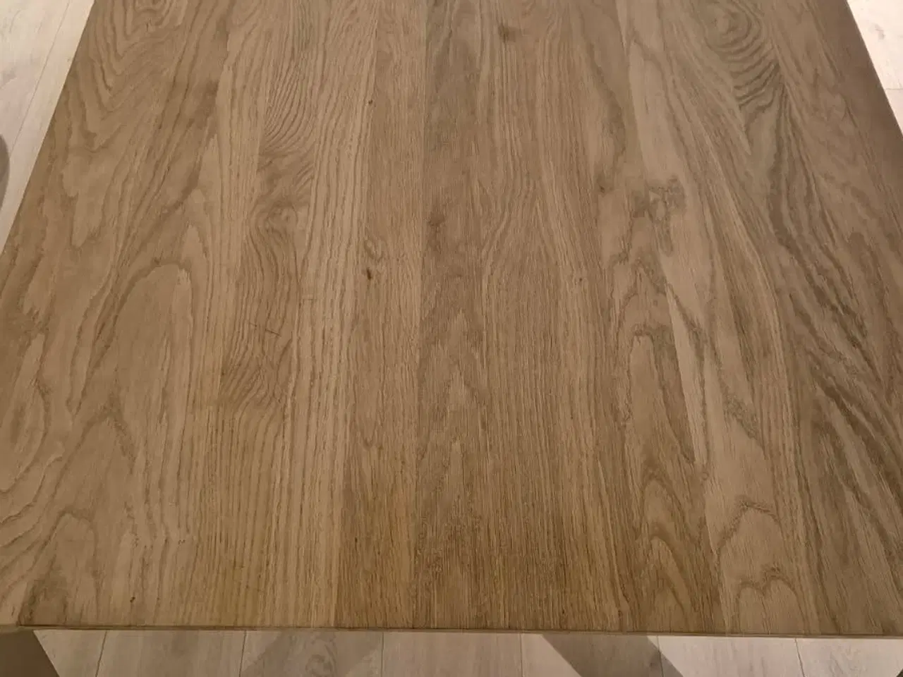 Billede 5 - Spisebord i eg. 