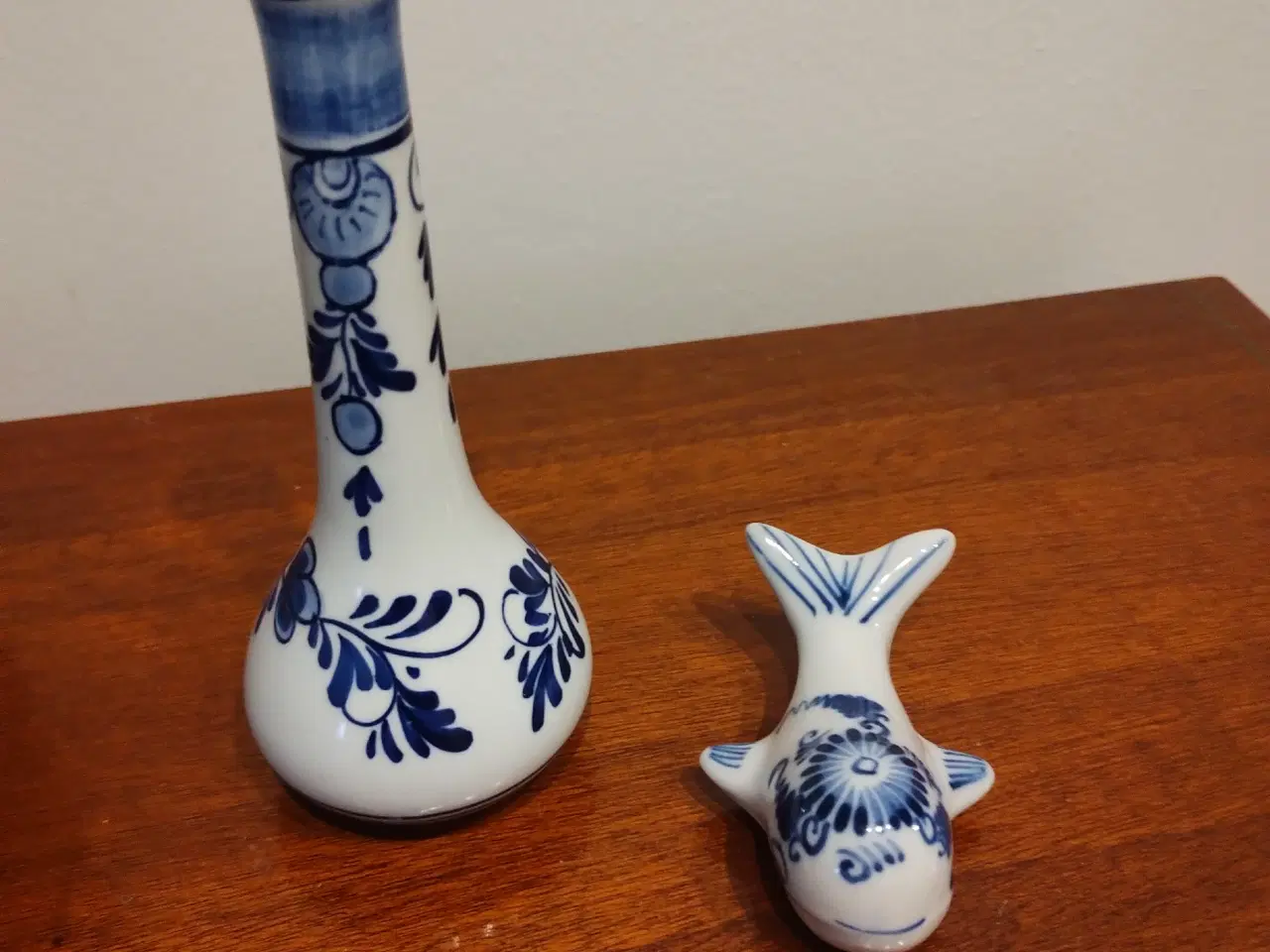 Billede 4 - Delft blauw vase/hval sæt