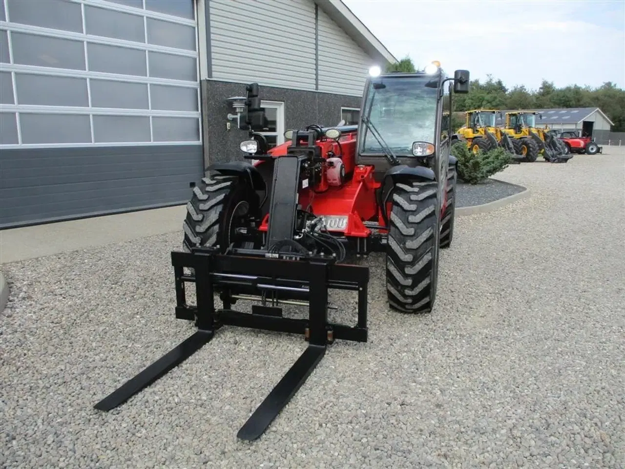 Billede 8 - Manitou MT932 Comfort Dansk maskine, med hydrauliske pallegafler.