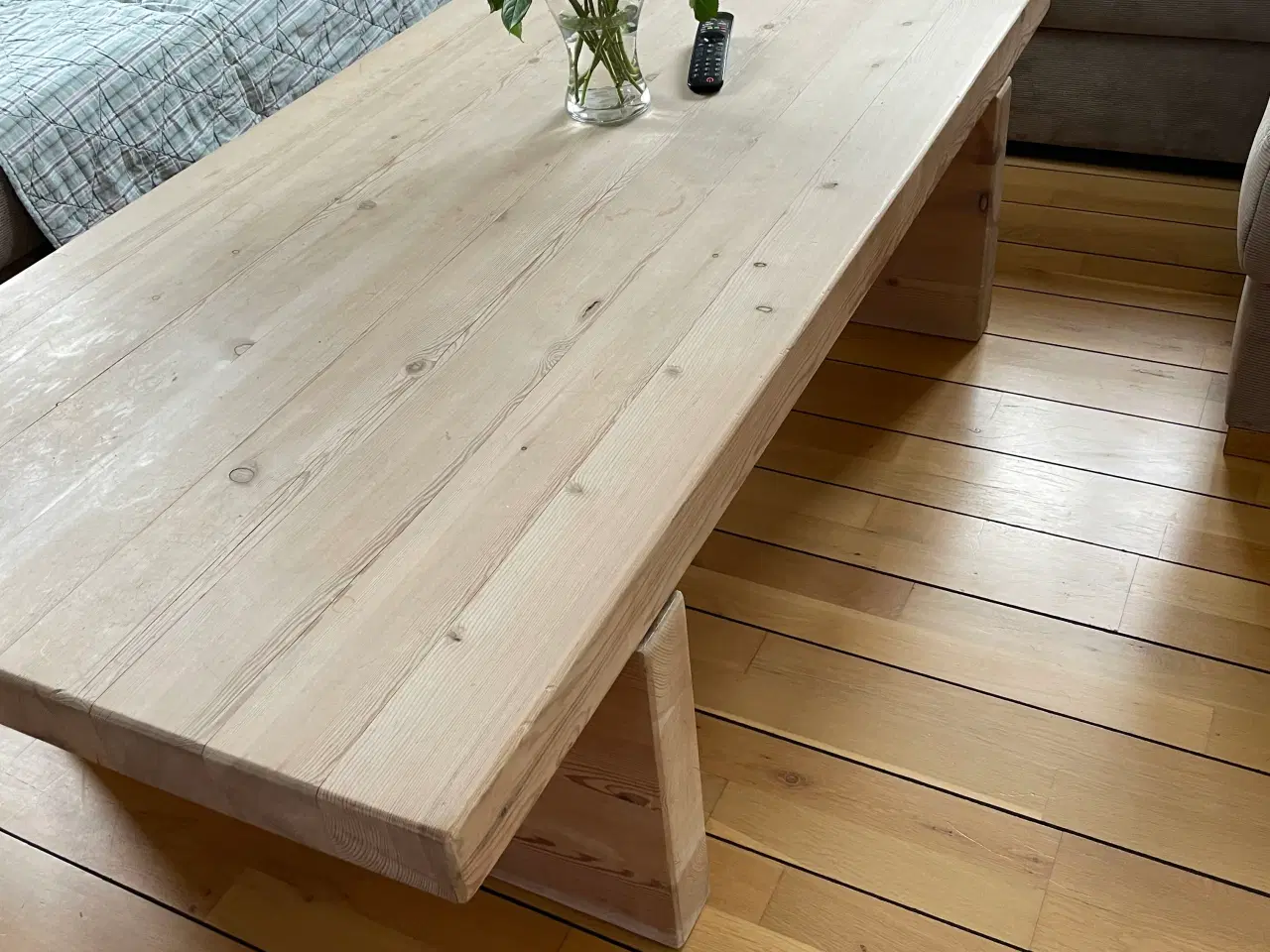 Billede 1 - Massivt sofabord