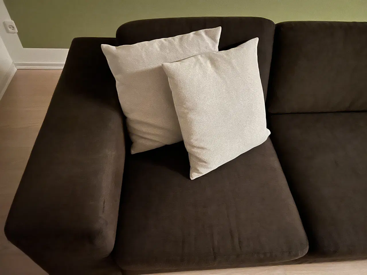 Billede 2 - 2 + 3 personers sofaer i brun stof