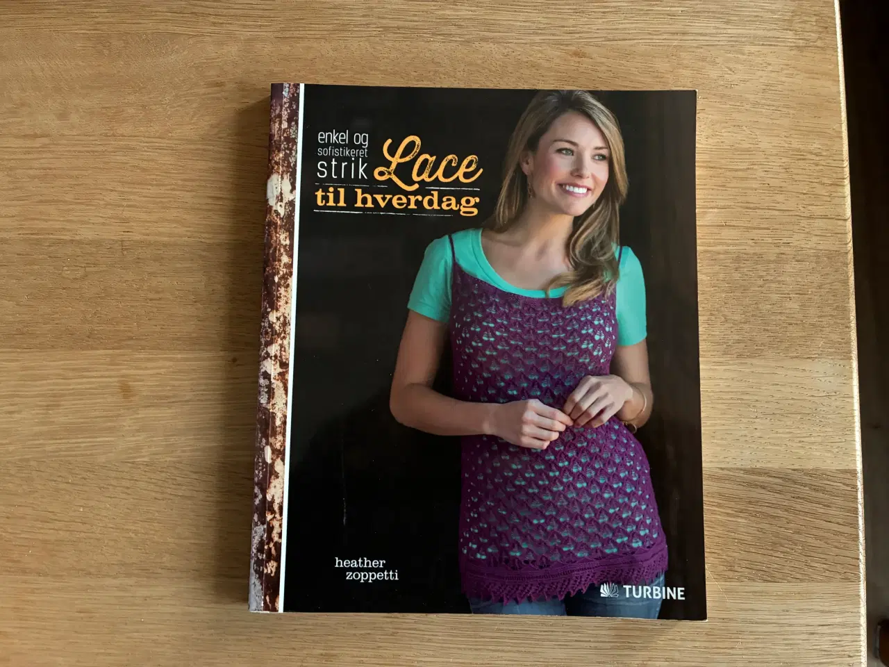 Billede 1 - Lace til hverdag - enkel og sofistikeret strik