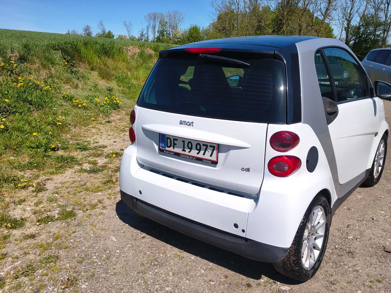 Billede 2 - Billig smart for two med over et år til syn 