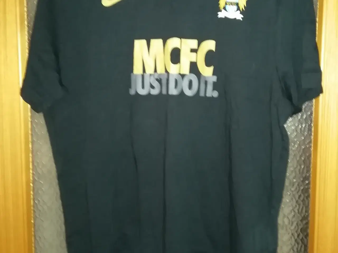 Billede 2 - MANCHESTER CITY FAN T.SHIRT, NY MED MÆRKER,XL