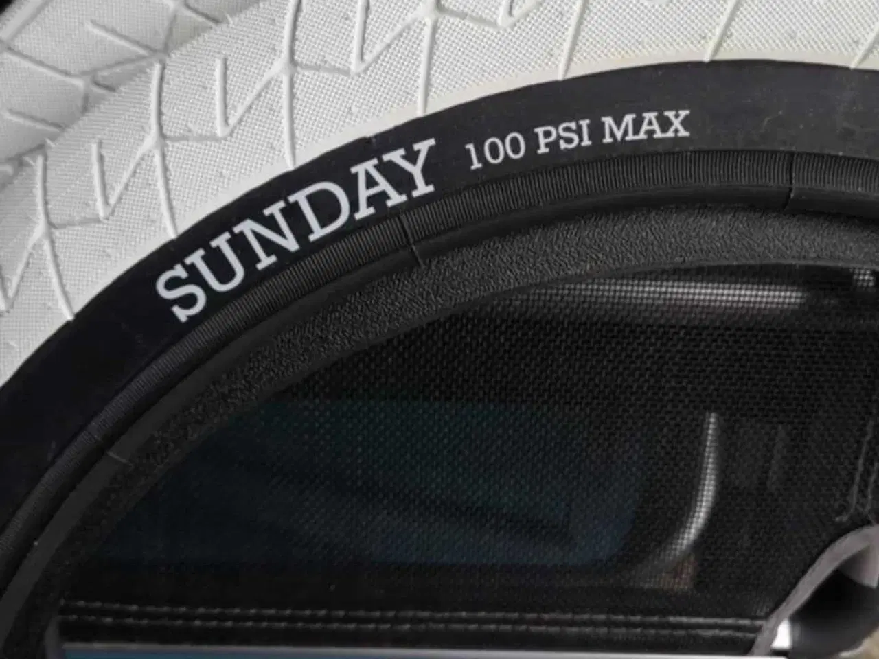 Billede 2 - 2 stk cykel dæk 20X2.4
