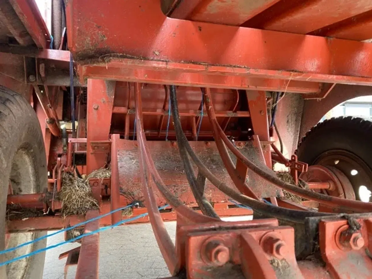 Billede 8 - Hesston 4700 Sælges i dele/For parts