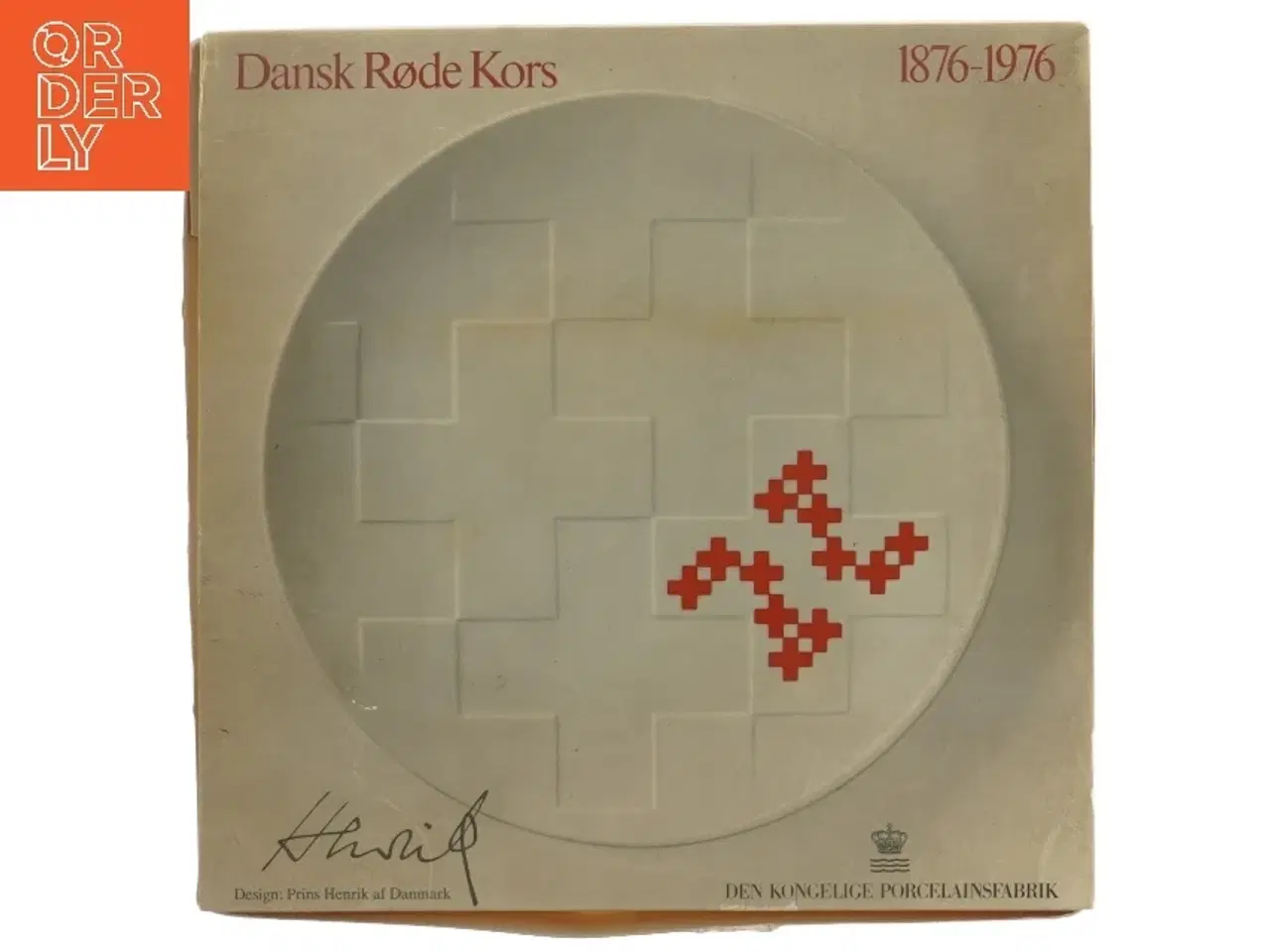 Billede 1 - Dansk Røde Kors jubilæumsplatte fra Den Kongelige Porcelænsfabrik (str. Ø 20,5 cm)