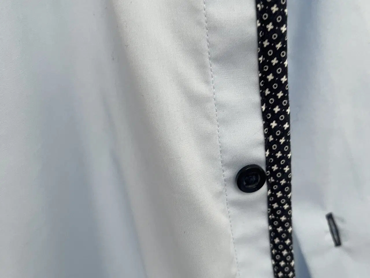 Billede 1 - Pæn lyseblå Eterna skjorte str. 39 - slim fit