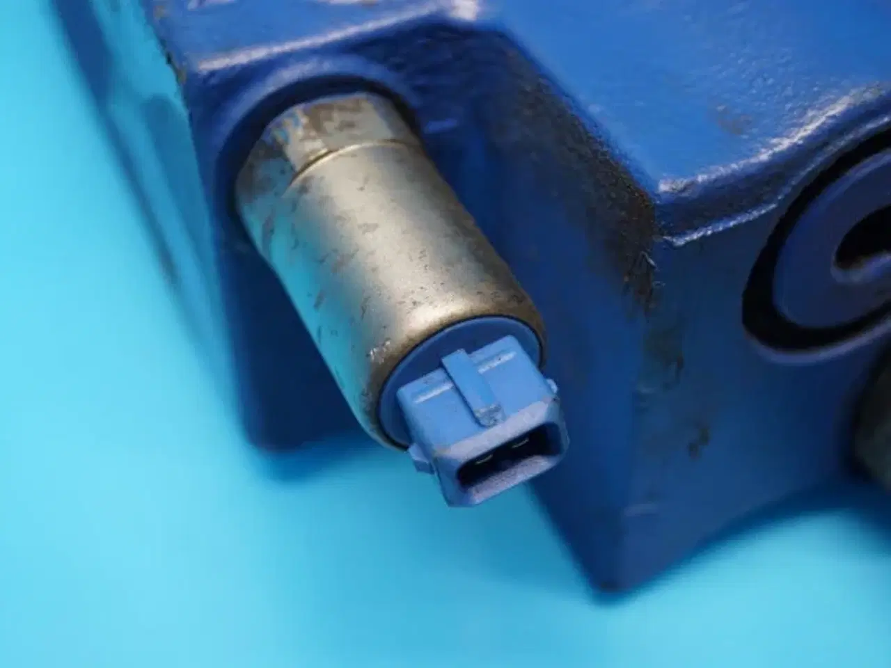 Billede 7 - Case 621D Hydraulikventil 87440148