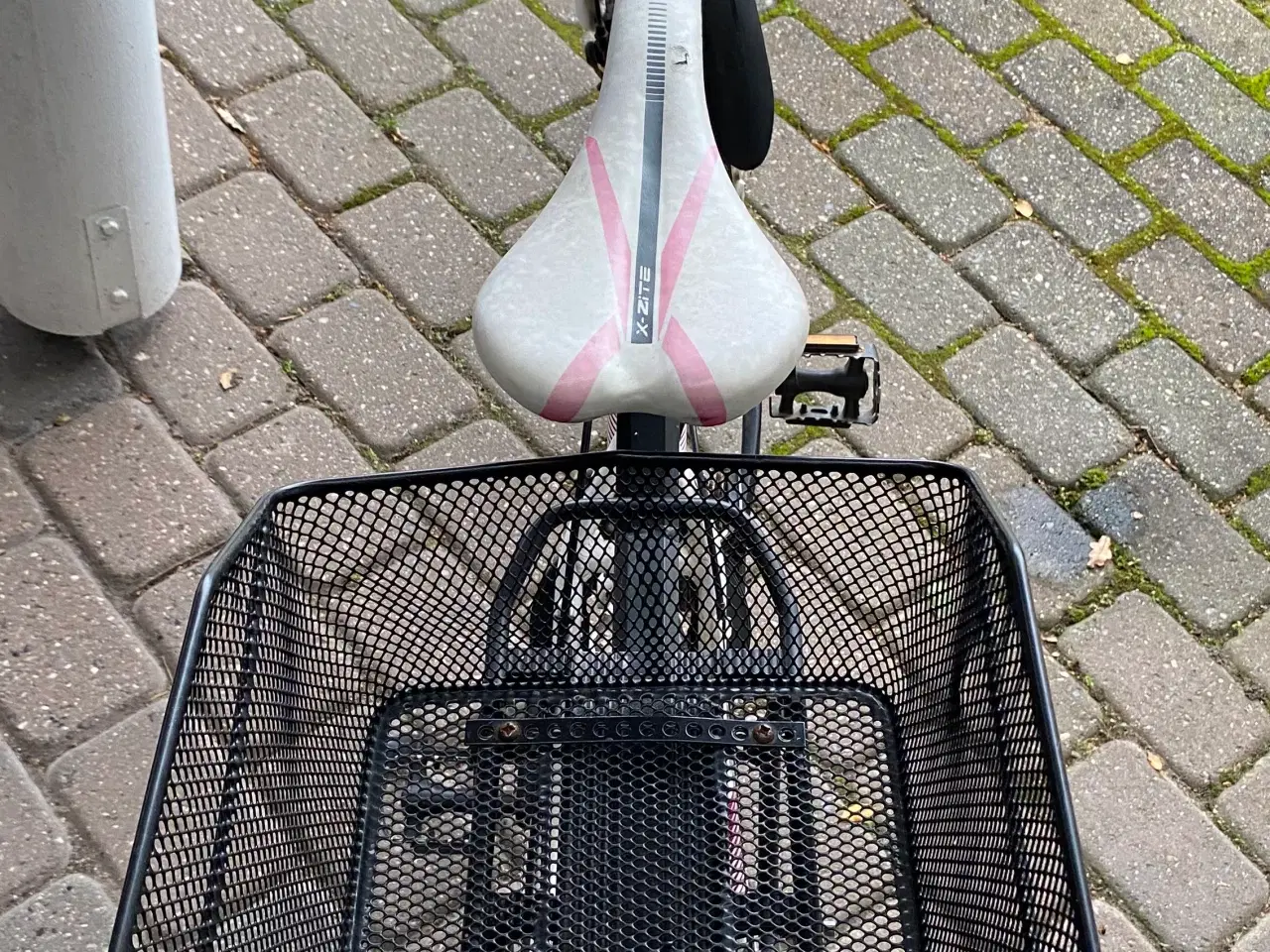 Billede 2 - Mountainbike 26” hvid/pink Pige