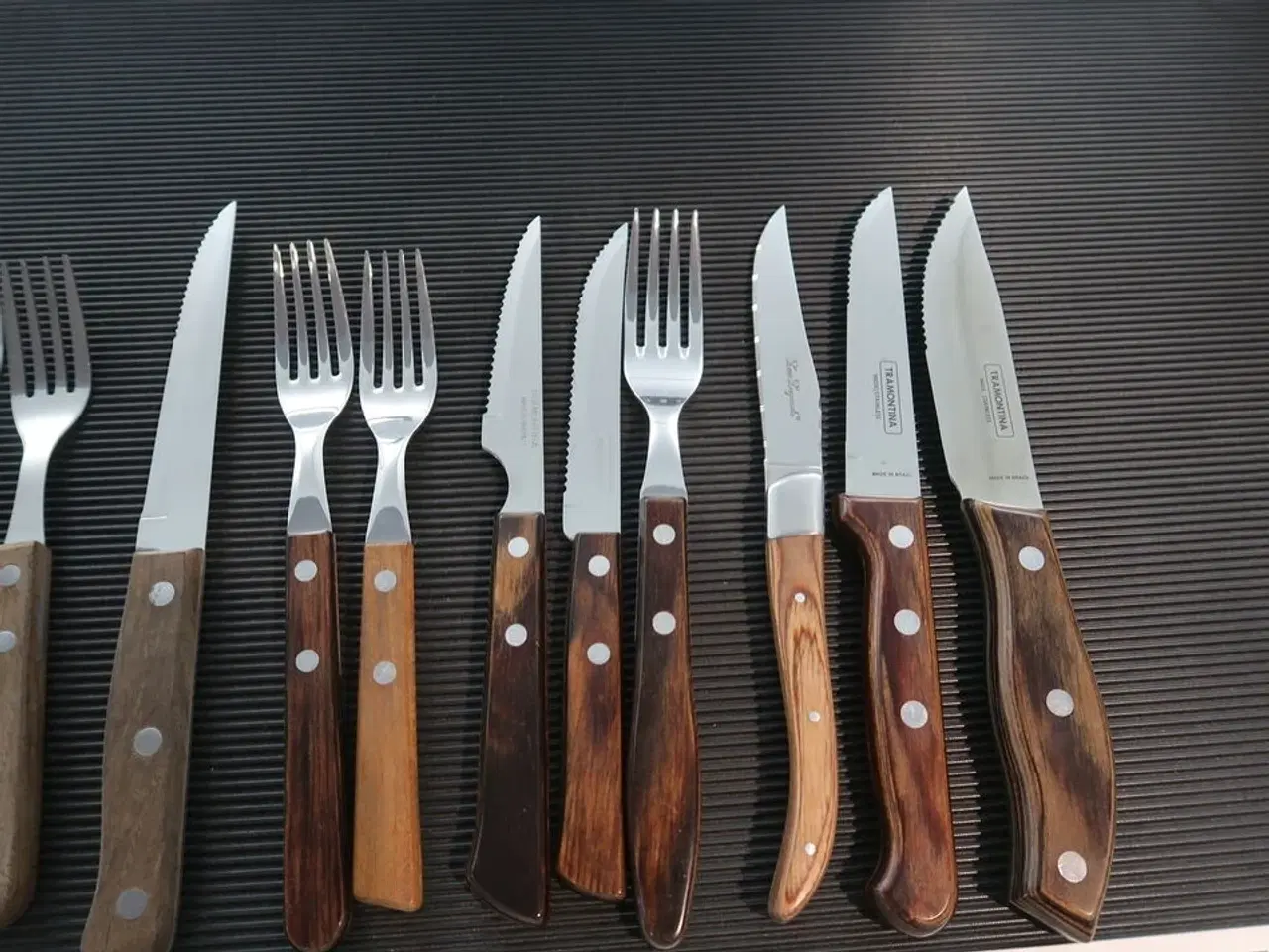 Billede 2 - 18 stk. steakbestik